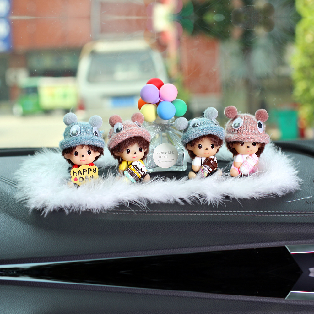 2025 adornos interiores de automóviles de dibujos animados adorables consola central de automóviles en línea Monchichi adornos creativos para automóviles