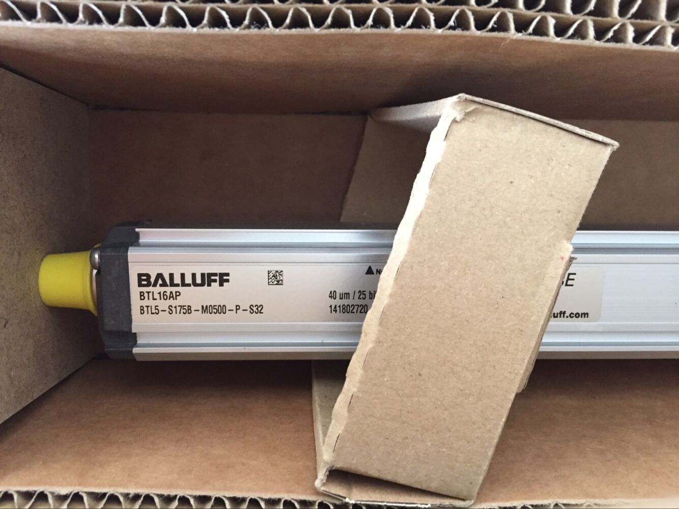 BTL5-S175B-M0500-P-S32