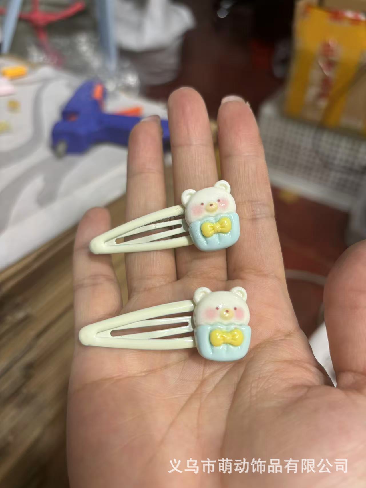 흰색 크림 곰돌이 아기 머리핀
