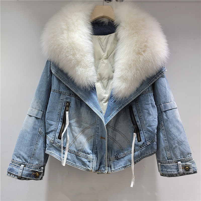 Otoño y invierno de 2025 nuevo estilo extranjero diseño de cuello de pelo super grande denim cálido grueso chaqueta femenina suelta superada