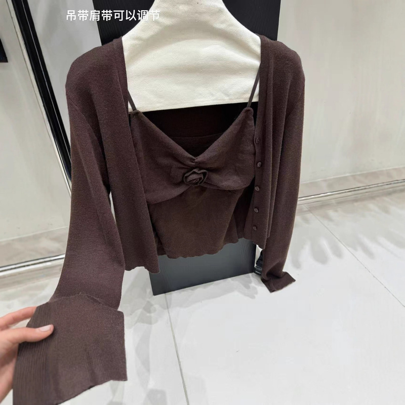 2025秋新款韩系V领针织小吊带上衣配圆领短款针织小开衫女两件套|undefined