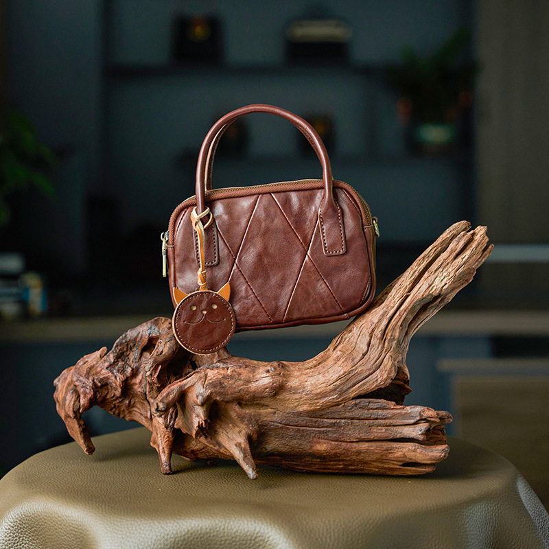 Genuine Leather Handmade Bowling Bag For Women New Retro Style Crossbody Vegetable Tanned Cowhide Versatile Handheld Pillow Bag - Thumbnail 8