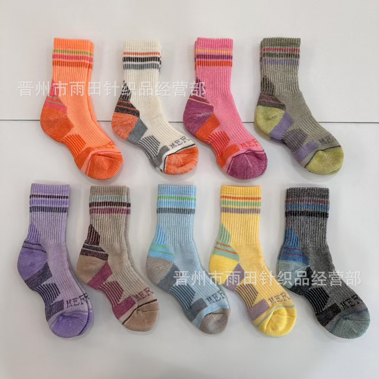 Winter Merino Wool Socks, Thickeneded and Warm All Over, Family Mountaineering and Skiing Outdoor Hiking Mid-Calf Women's Socks