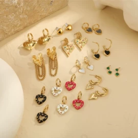耳环;项链;手链