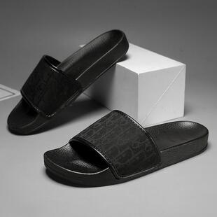 �|�ρ�һ����Ь2026�ļ��¿��n����Ьɳ��Ь�д�aһ����slippers