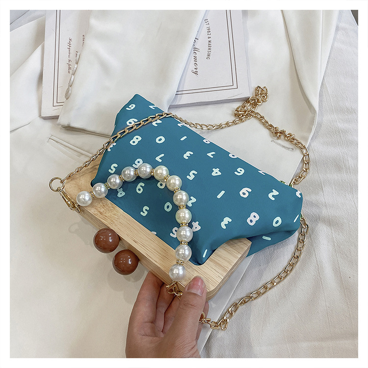 Wholesale Printed Pearl Wooden Clip Cross-body Bag Nihaojewelry display picture 2