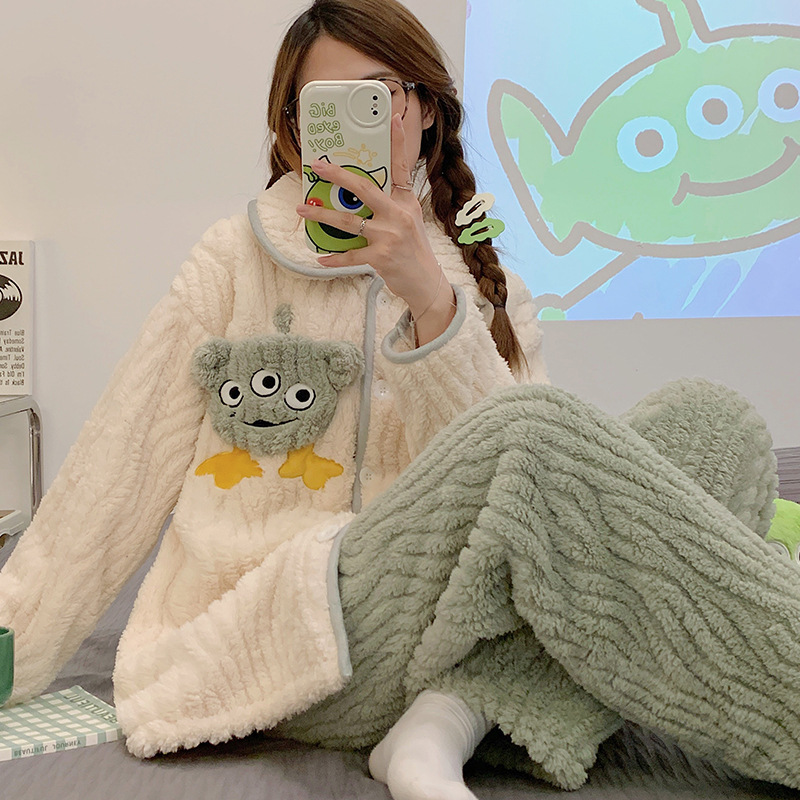 Lindo dibujos animados pijamas dulces de las mujeres de manga larga de otoño e invierno de lana coral engrosada forrada de lana niñas casual traje de desgaste para el hogar