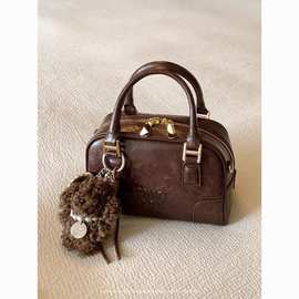 南枫百搭潮流法甜展馆枕头包包女2025新款时尚气质手提单肩斜挎包