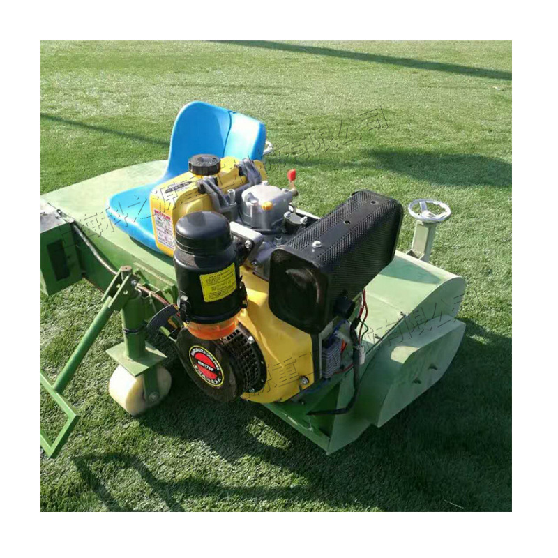5.5马力汽油梳草机 人造草坪铺设充砂机 座驾式梳草充砂一体机