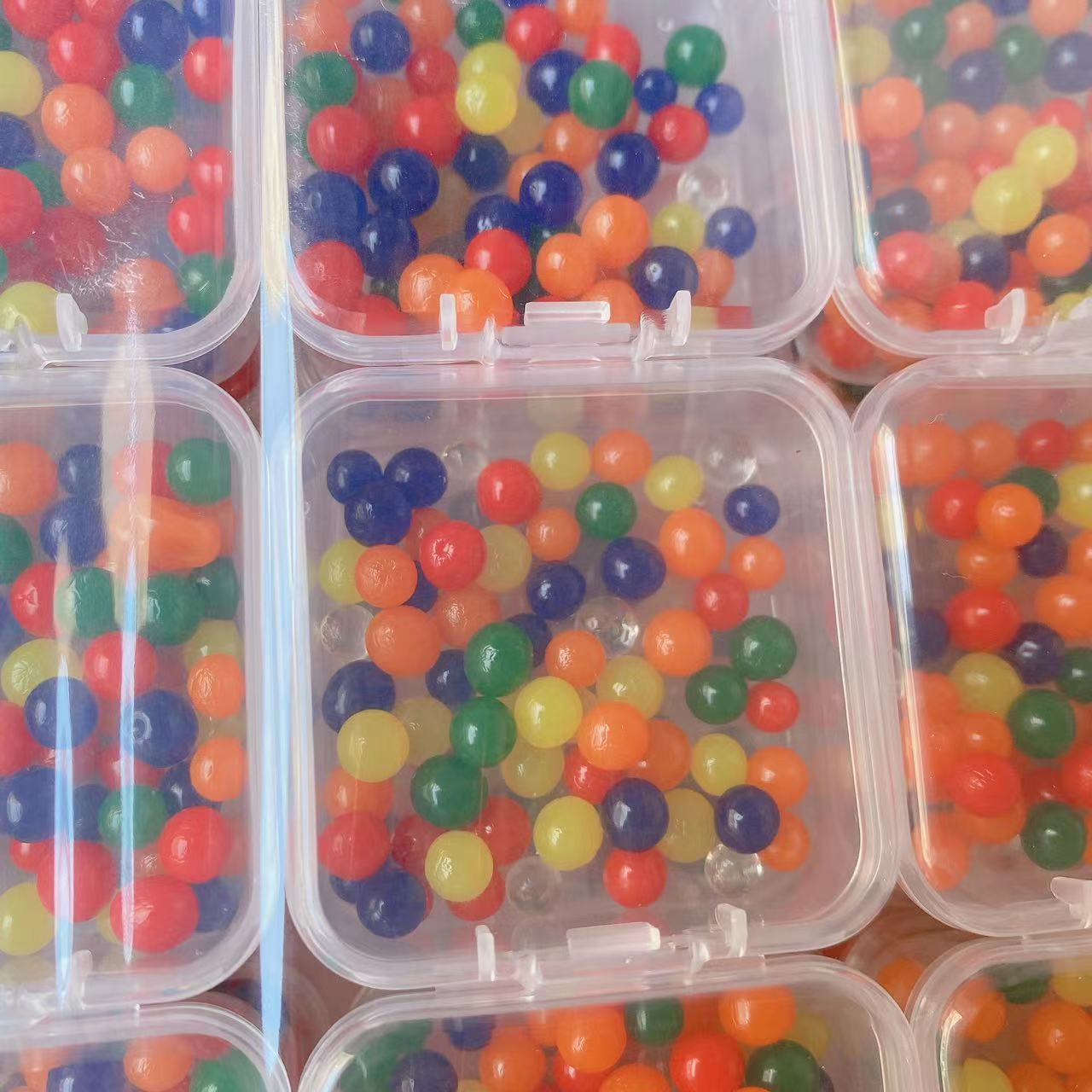 El agua del genio bolsas grandes perlas baby esponja agua expansión absorción perlas redondas pequeñas perlas de cristal mar bebés al por mayor