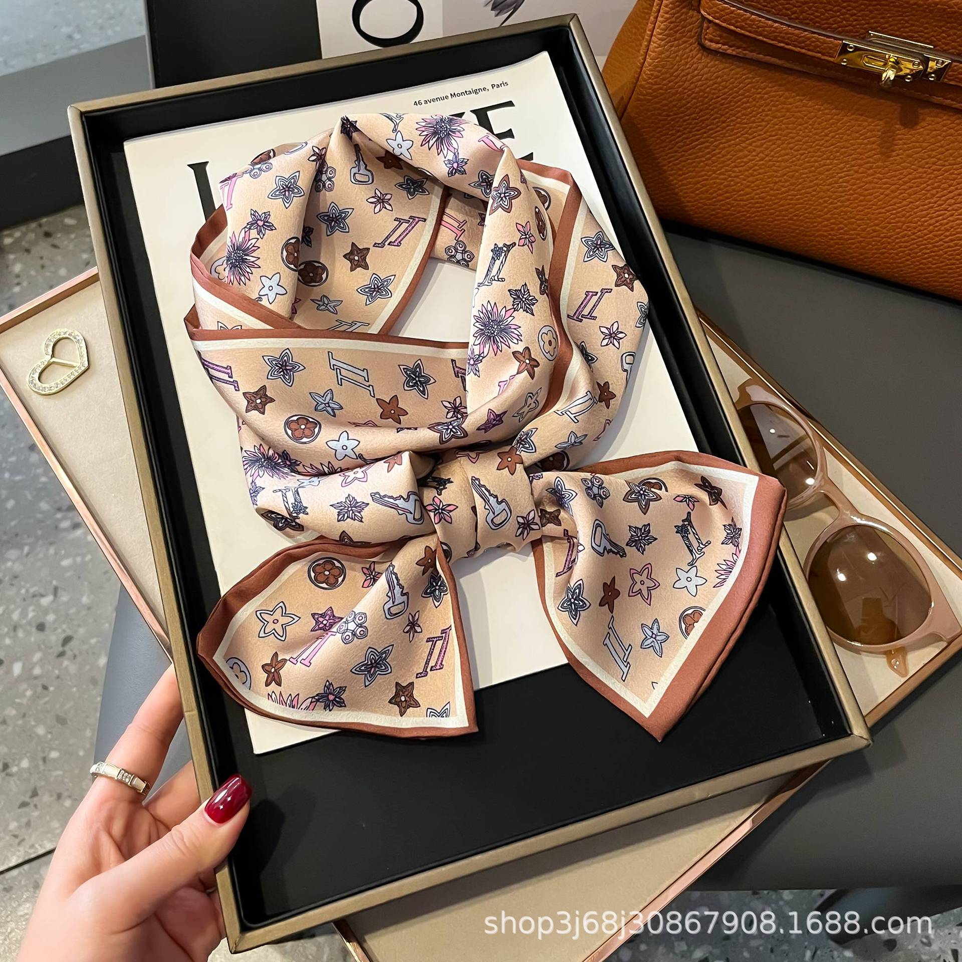 11 moda camello de cinco pétalos