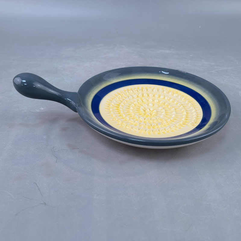 Cerámica Molinillo de jengibre Molinillo de jengibre y ajo Molinillo de puré de frutas Suplemento de alimento Plato de molienda de barro Plato de cocina Arteque Personalización transfronteriza