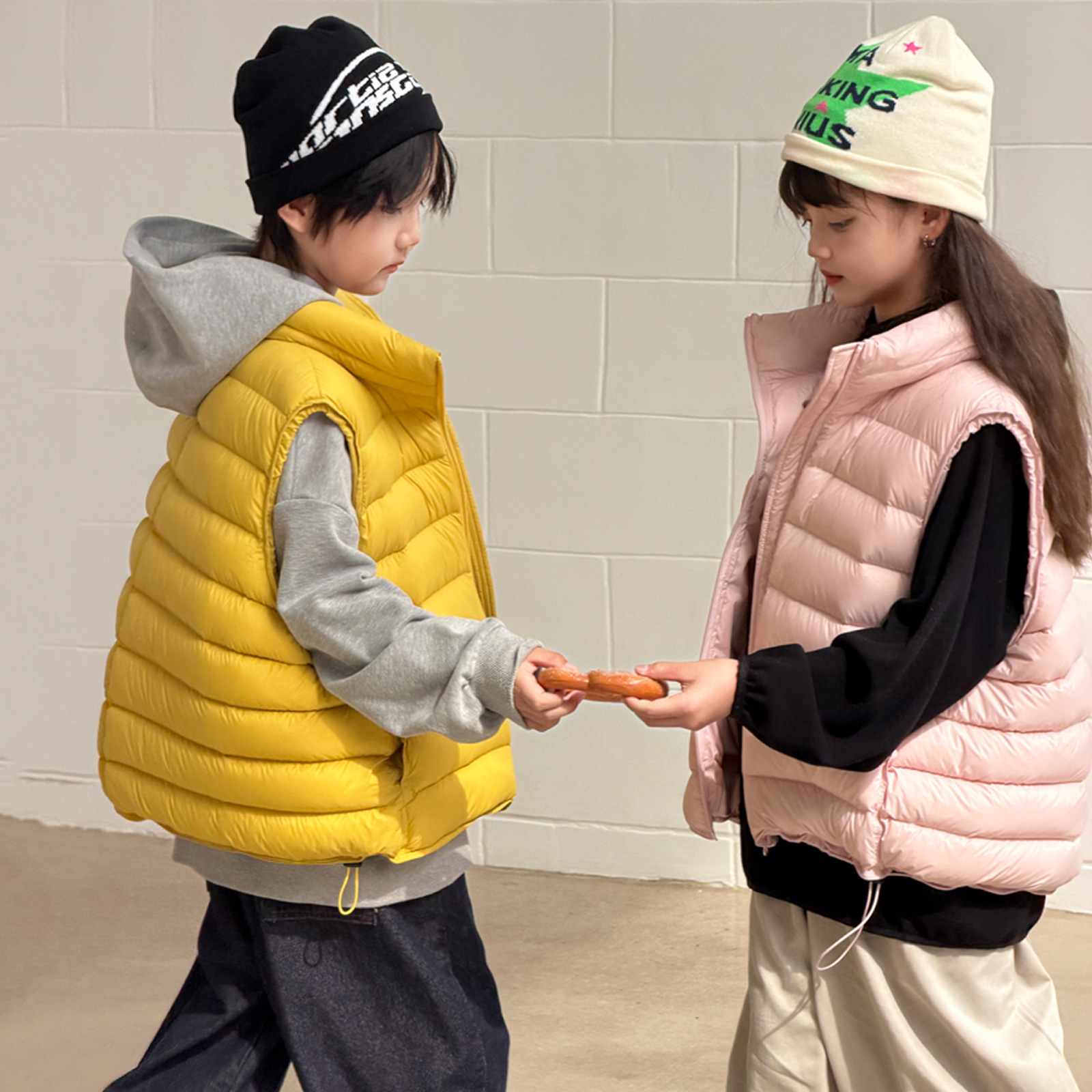 Children's down vest, 90% white duck down, boys' autumn and winter new style, girls' warm vest