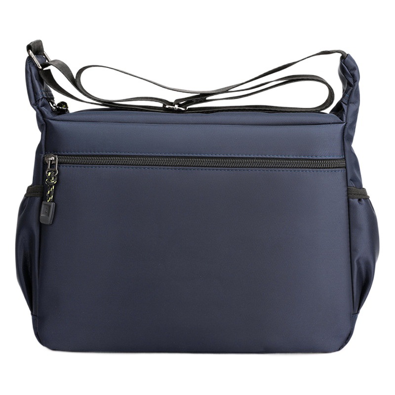 Bolso de ocio de un solo hombro para hombre de tela Oxford de alta calidad Bolso de viaje ligero impermeable Bolsa de mensajero portátil de almacenamiento multicapa al por mayor
