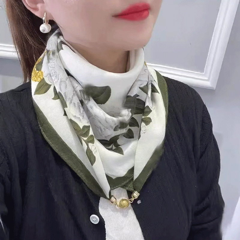 Popular Autumn and Winter Magnetic Buckle Cotton and Linen Neck Warmer Scarf for Women, Korean Style, Versatile and Warm Triangle Scarf for Women