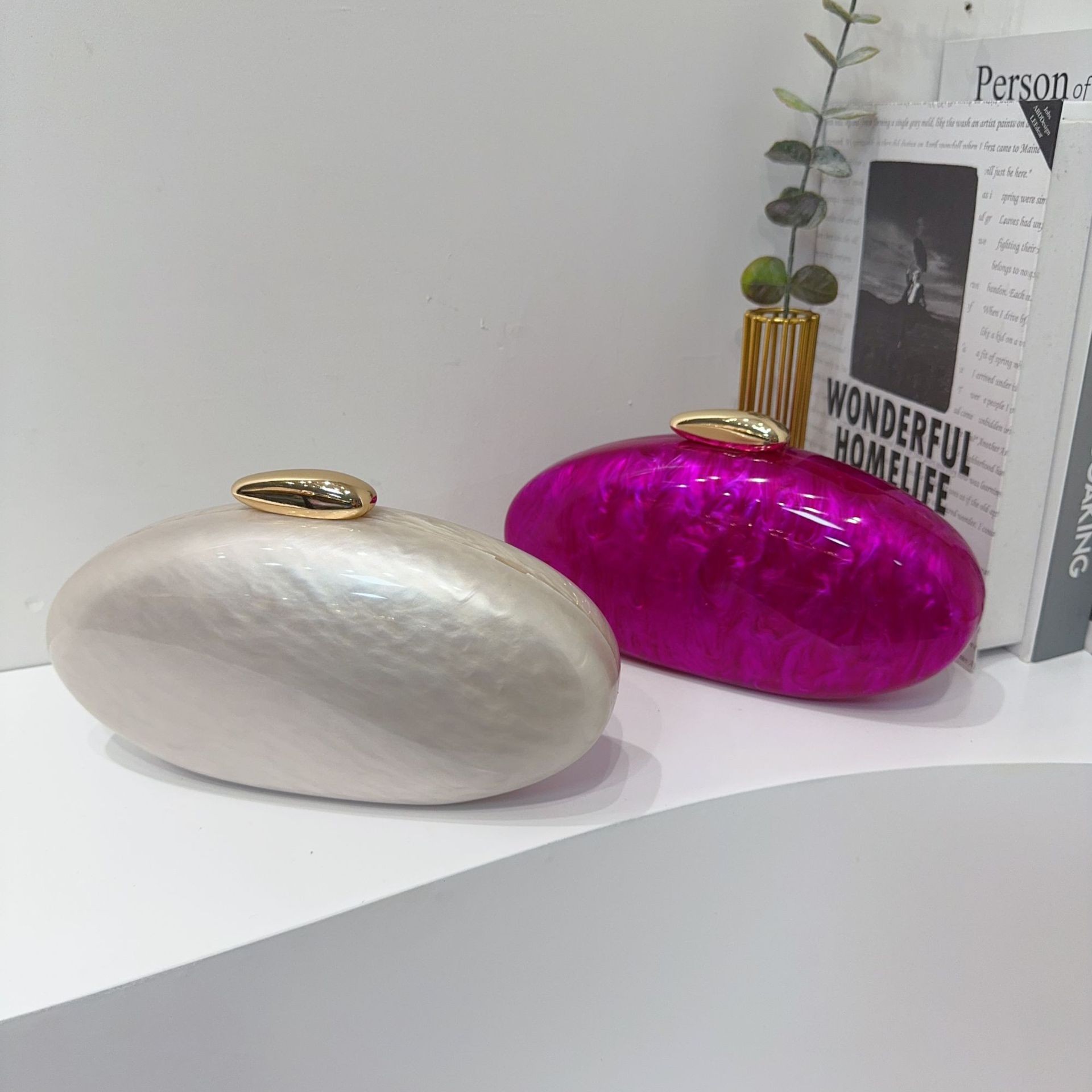 Europa y América nueva bolsa de cena de lujo ligera de damas conchas acrílicas especiales bolsas de mano de moda de fiesta de boda