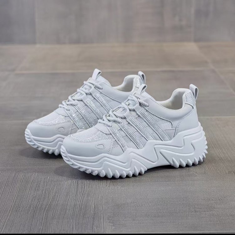 Zapatos respirables de malla gruesa para mujeres verano 2026 nuevos zapatos casuales muffin zapatos deportivos respirables para mujeres