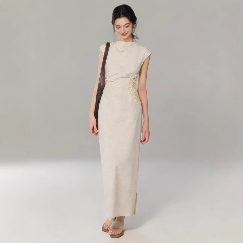 【Qingshan Ying】Elegant Sleeveless Dress for Women, Summer Commuting Style, Stylish Patchwork, Hand-Crocheted Floral Long Dress 【Qingshan Ying】Elegant Sleeveless Dress for Women, Summer Commuting Style, Stylish Patchwork, Hand-Crocheted Floral Long Dress