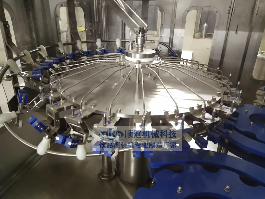 玻璃瓶灌装机 啤酒灌装生产线 玻璃瓶含气饮料灌装机