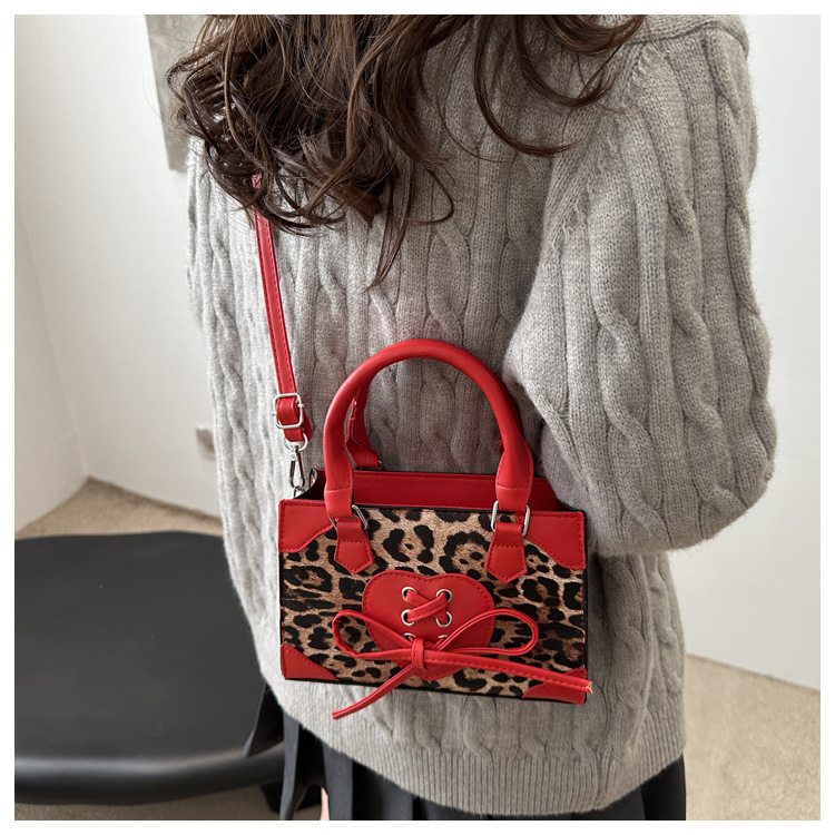 337g Weight Synthetic Leather Lining Material Zipper Closure Type Single Shoulder Strap Strap Type Crossbody Bag Bags Type Casual, Shopping Occasion Pu Leather Material Leopard Pattern All Seasons Season Women's Gender Streetwear Style Square Shape Medium Size Women's Medium Pu Leather Leopard Streetwear Square Zipper Crossbody Bag 2