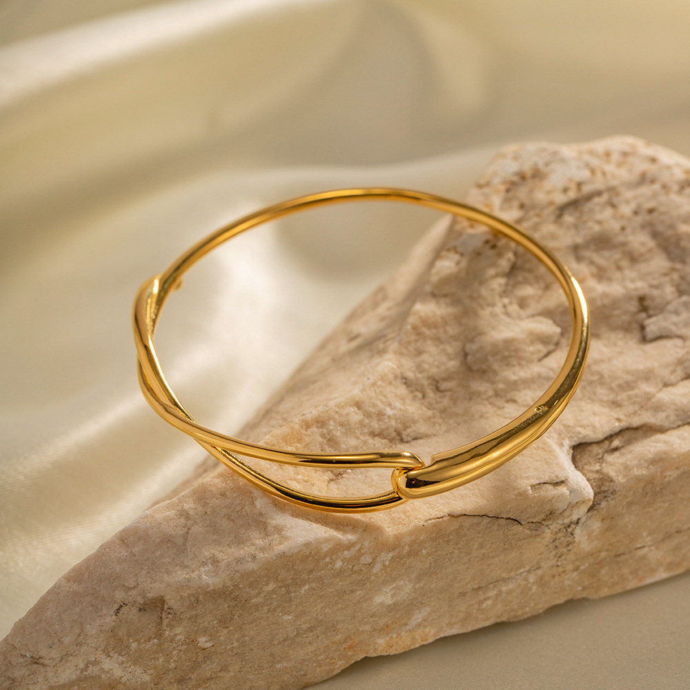 Moda europea y americana ins estilo neto rojo diseño simple 18K oro Acero inoxidable pulsera joyería electrochapado joyería de las mujeres