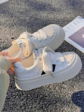 啄木鸟采购产品厚底女鞋，白鞋，女鞋的2025年新的春季和秋季通用