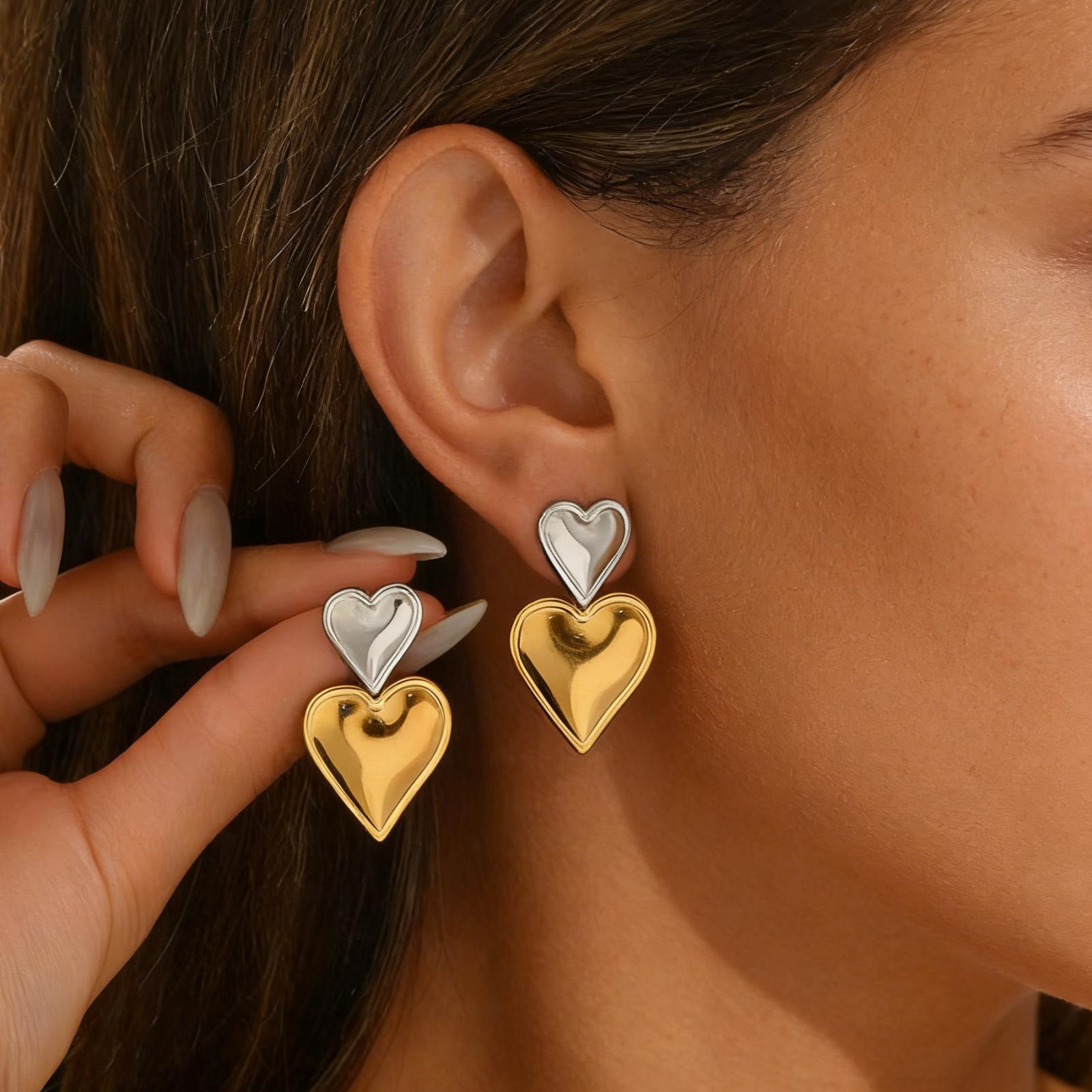 European and American Style Gold and Silver Color-Blocking Pendant Heart Earrings, Personalized Vacuum Electroplated Titanium Steel Earrings, Non-Fading, in Stock