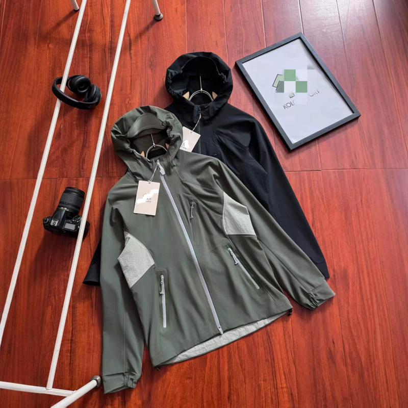 2026 New Style Men's Hooded Loose-Fitting Workwear Trendy Brand Patchwork Breathable Mountain-Style Outdoor Lightweight Waterproof Jacket