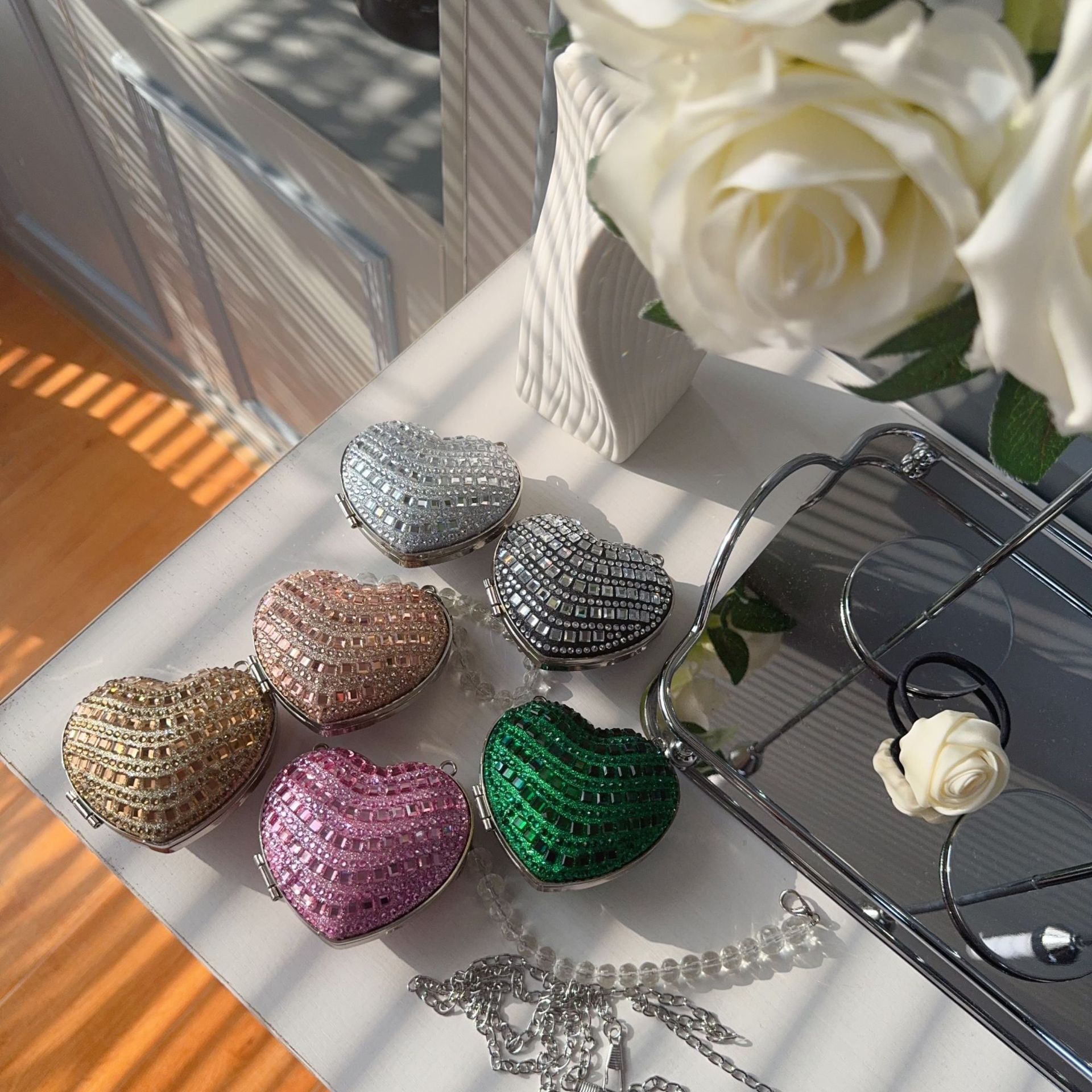 2025 High-end Fashion diamond-encrusted Full Diamond Evening Bag, Small, exquisite and shiny dress bag, Light luxury Dance Party Bag Specification drawing