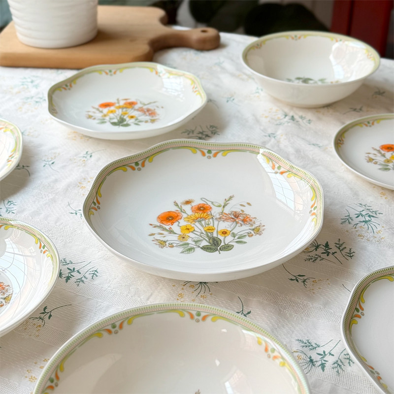 Nordic-Style Underglaze Monet Garden Bone China Petal Deep Soup Plate, Dish Plate, Scalloped Dessert Plate, Conical Plate, Bone Dish Nordic-Style Underglaze Monet Garden Bone China Petal Deep Soup Plate, Dish Plate, Scalloped Dessert Plate, Conical Plate, Bone Dish