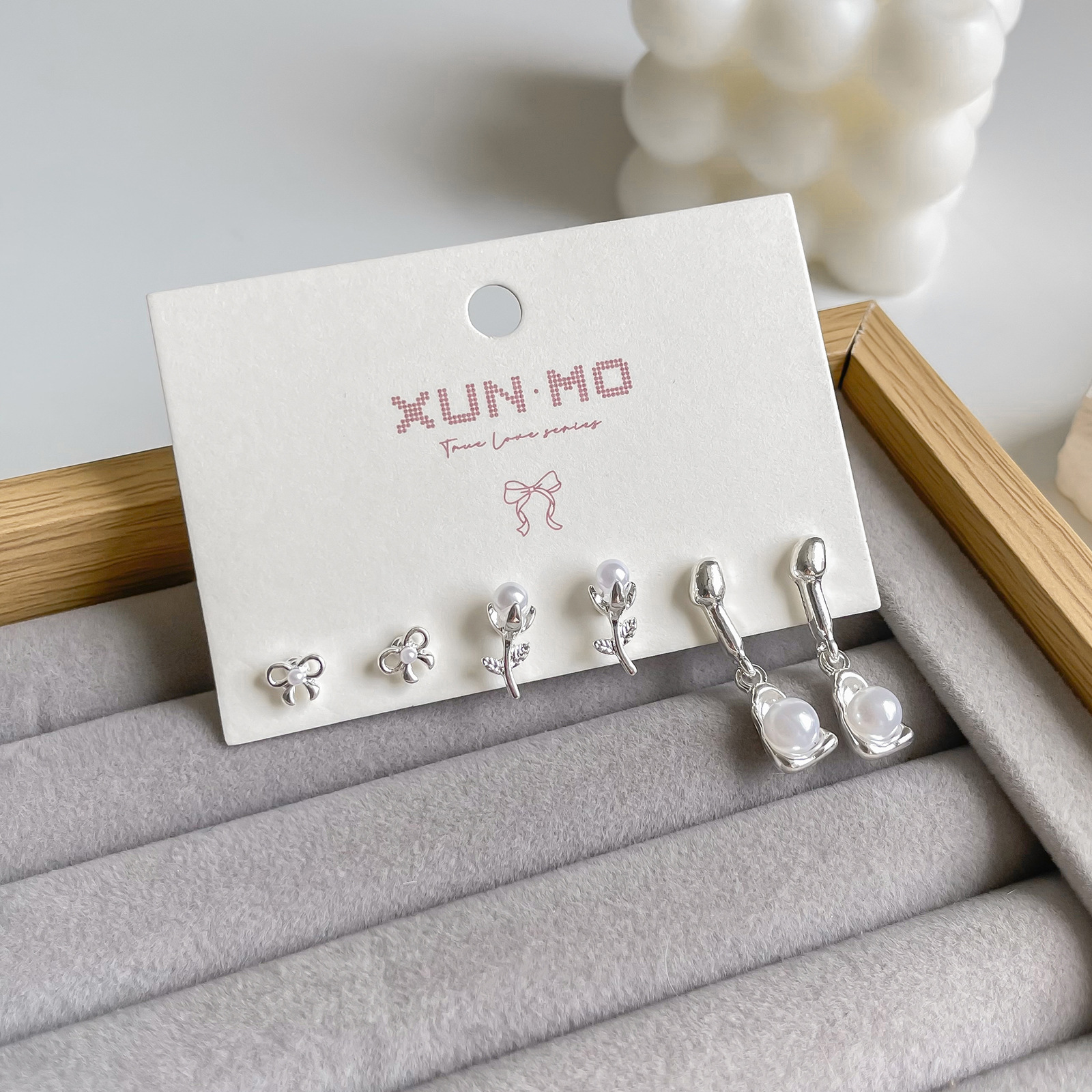 Juego de pendientes de aguja plateados, sencillos y compactos para mujer, pendientes geométricos en forma de corazón, bonitos, dulces y versátiles, venta al por mayor para puestos de mercado