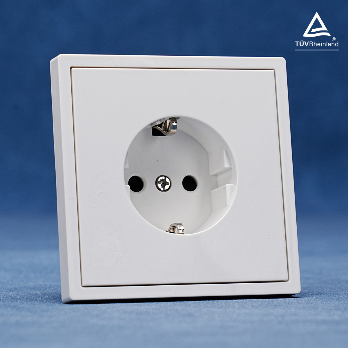 跨境出口欧标欧规德国插座Tuv CE/Rohs德插接地墙壁插座16A 250V