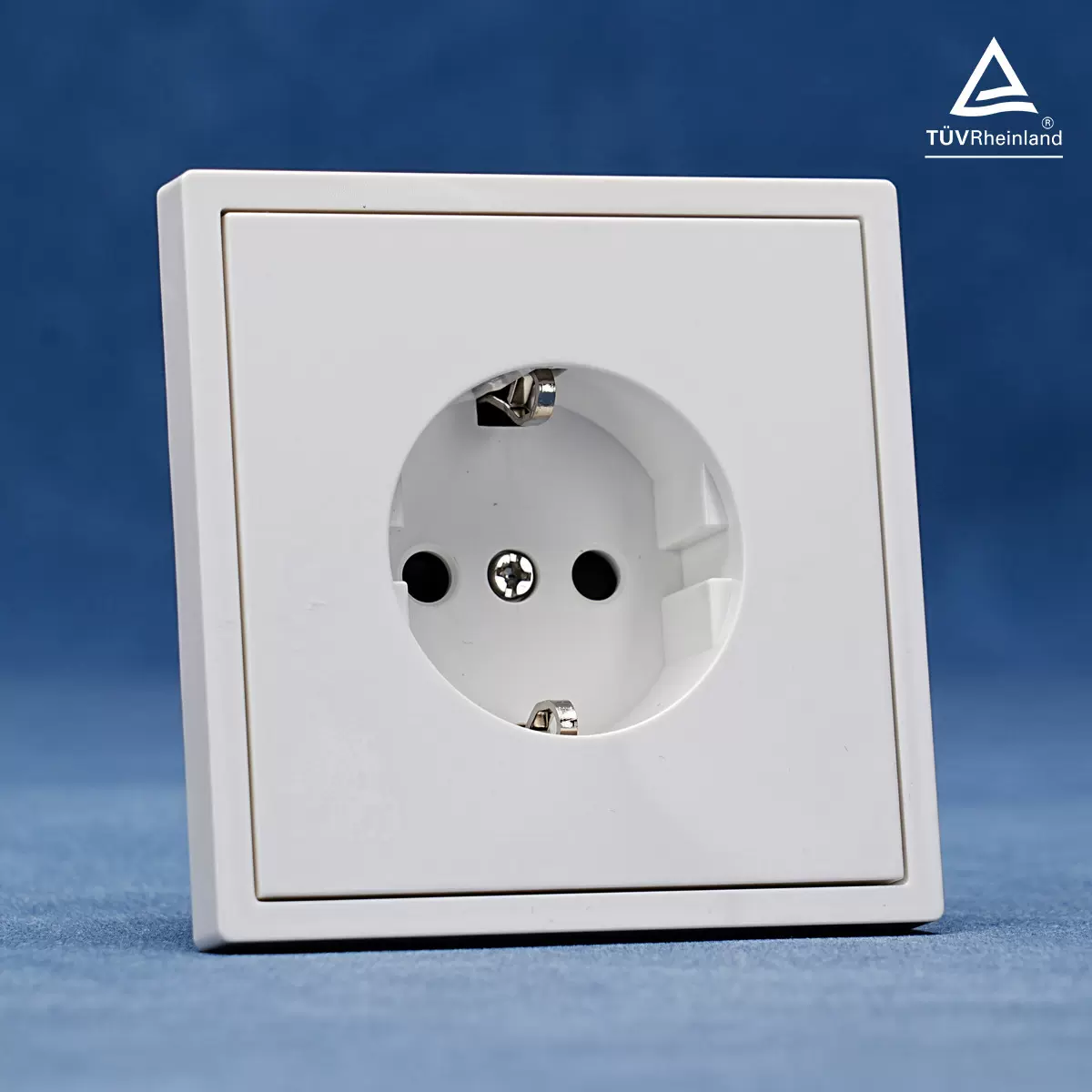 跨境出口欧标欧规德国插座Tuv CE/Rohs德插接地墙壁插座16A 250V