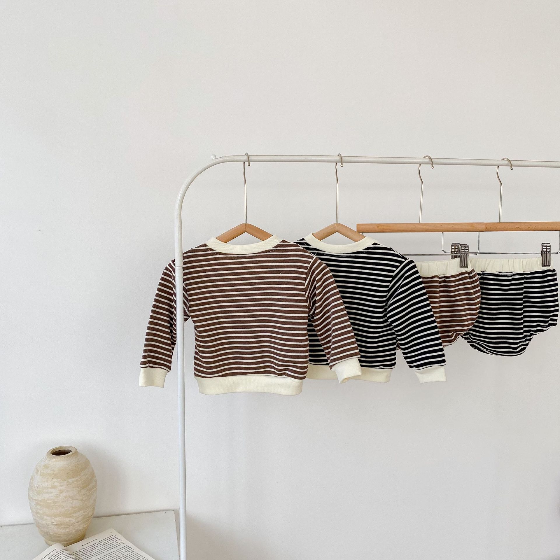 Abbigliamento autunnale 2024 per neonati, bambini piccoli, ragazzi e ragazze, pullover a righe a maniche lunghe + pantaloni a pieghe_voghion.com