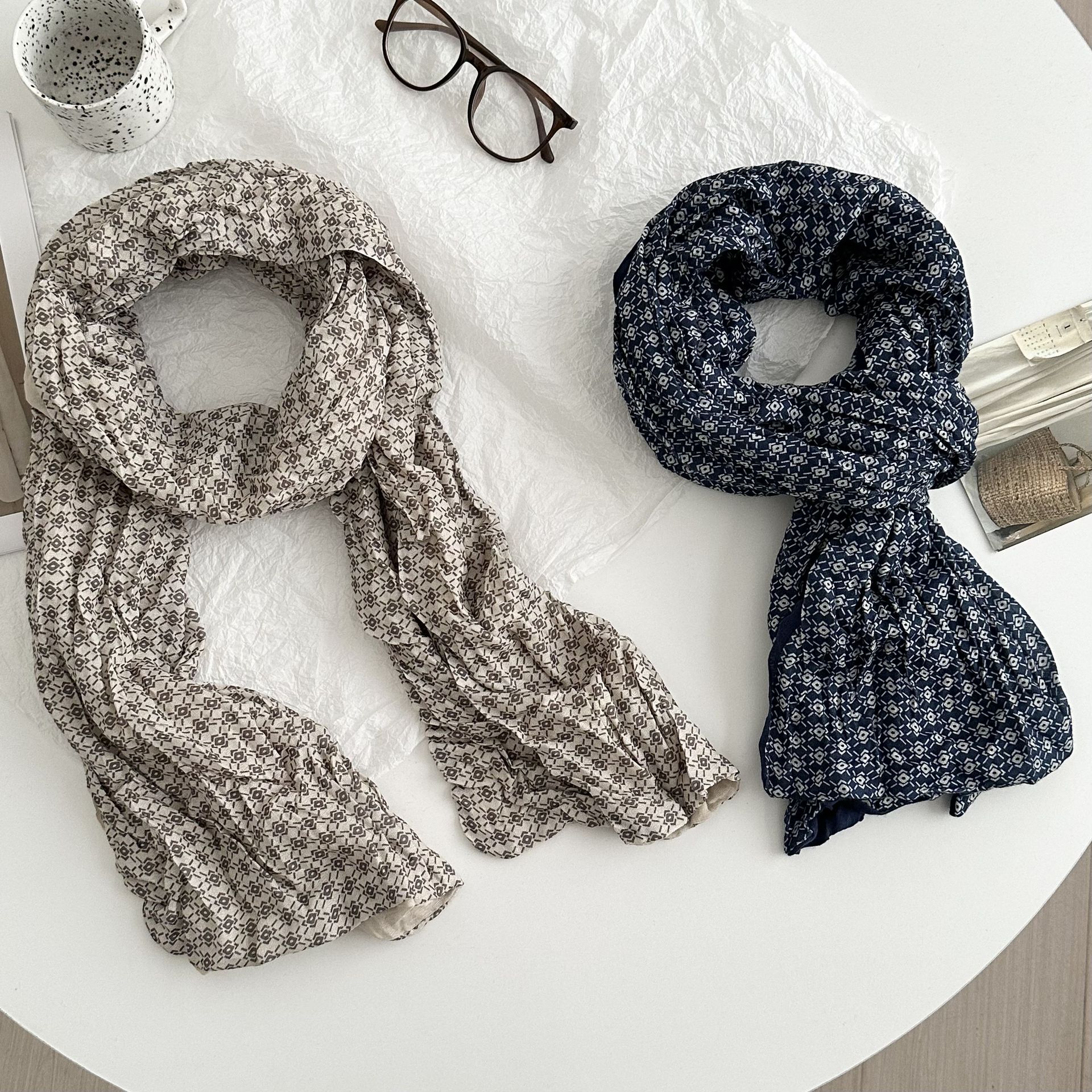 冬季棉麻围巾韩系氛围感新款复古文艺碎花褶皱护颈围脖披肩批发