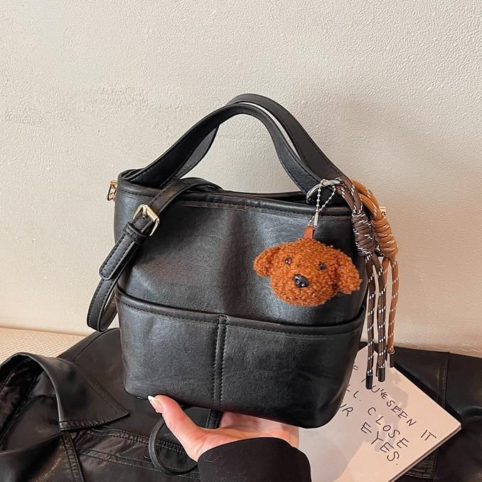 Bolso de moda simple de mujer 2024 nuevo ocio versátil bolso de cubo transfronterizo de color sólido bolso de hombro