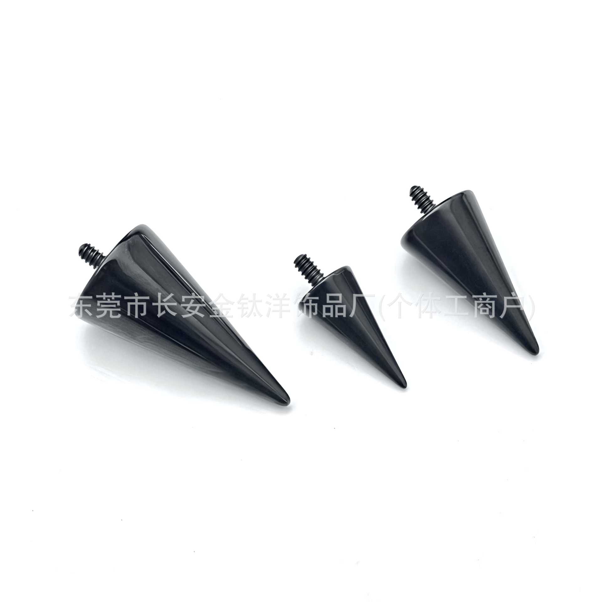 Pointed titanium steel lip stud product view