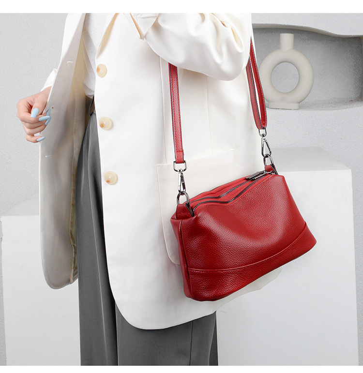 Women's Medium Pu Leather Solid Color Fashion Square Zipper Crossbody Bag display picture 4