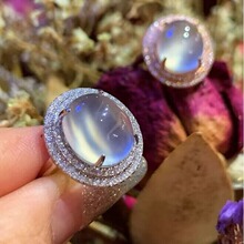 ������Ƕ���ְ������ָ����������õ�����ʯŮ����Ʒ����