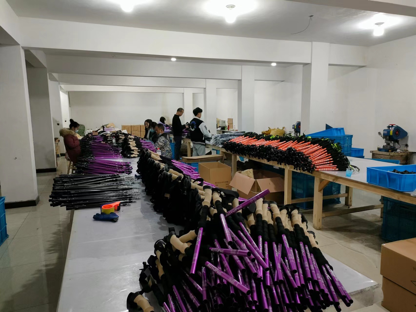 Băț de trekking telescopic din aluminiu pentru drumeții_voghion.com