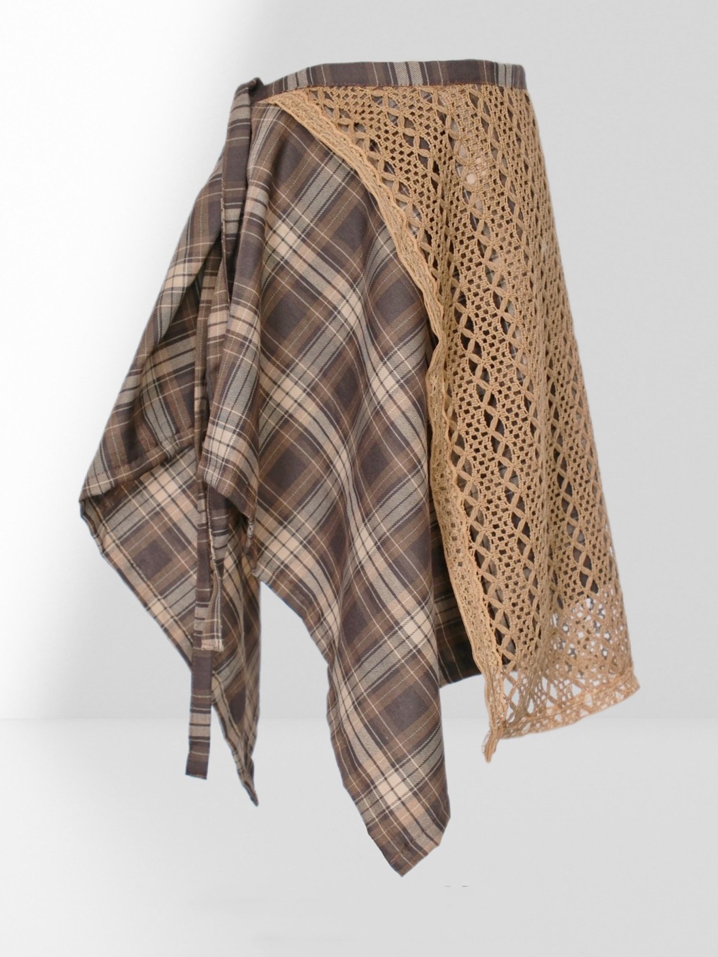 Plaid layered skirt with an asymmetrical lace design that covers the buttocks, one-piece tie-waist skirt for women