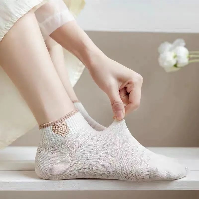 White Socks Women's Summer Thin Bear Socks Bear Versatile Breathable Deodorant Summer Low Cut Short Tube Boat Socks