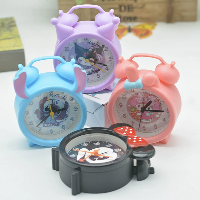 Студенческий стол в магазине Shiyuan