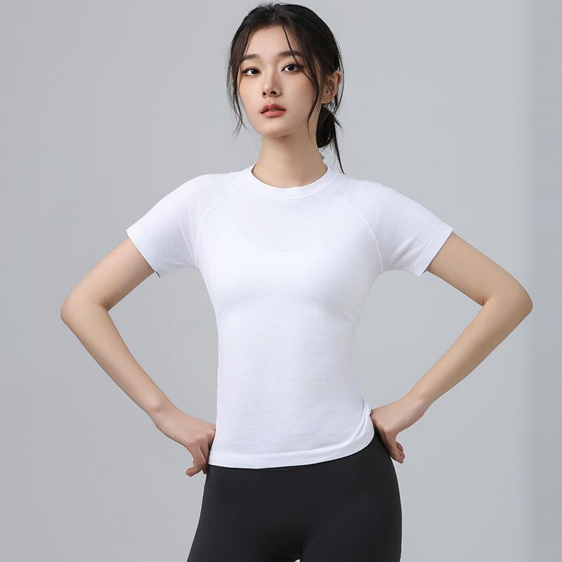 2026 Spring and Summer New Sports Fitness Short-Sleeved Quick-Drying Yoga Wear Running Training Tops Slimming Look T-Shirts 2026 Spring and Summer New Sports Fitness Short-Sleeved Quick-Drying Yoga Wear Running Training Tops Slimming Look T-Shirts