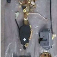 后背门锁总成