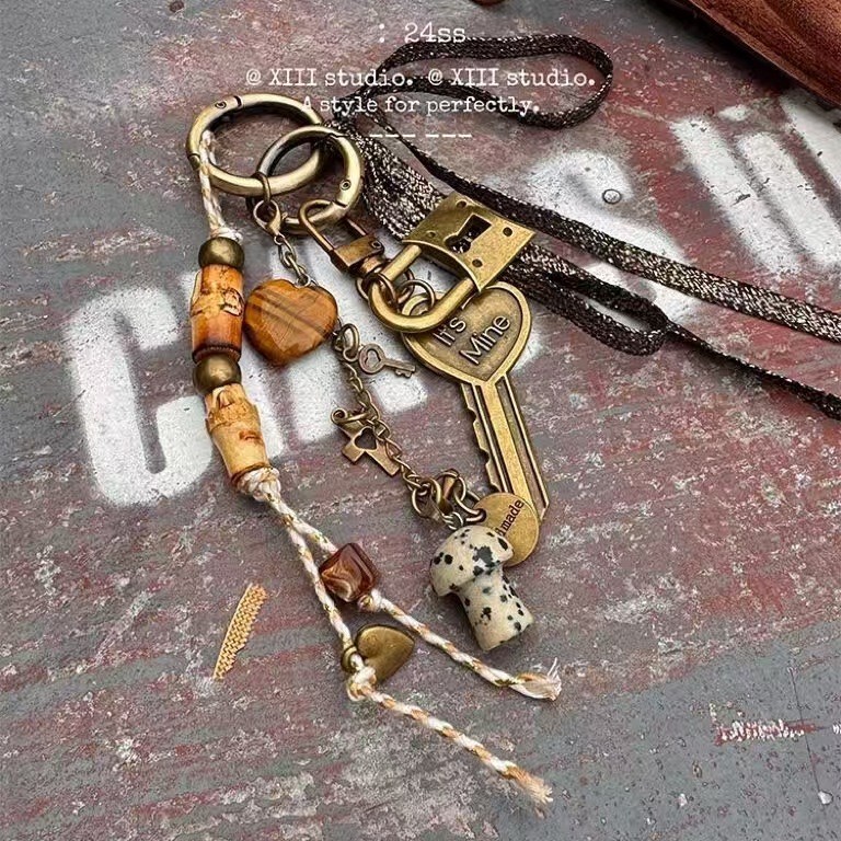 Maillard Autumn and Winter Millennium Spice Girls Elastic Keychain Original Heavy Industry Beaded Bag Pendant Waste Soil Wind Maillard Autumn and Winter Millennium Spice Girls Elastic Keychain Original Heavy Industry Beaded Bag Pendant Waste Soil Wind