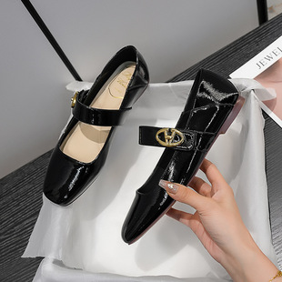 L1028-1���ы�ͬ��V�۷�ʽ�͹ŷ��^һ�֎�������Ь�\��ƽ�׆�ЬŮ