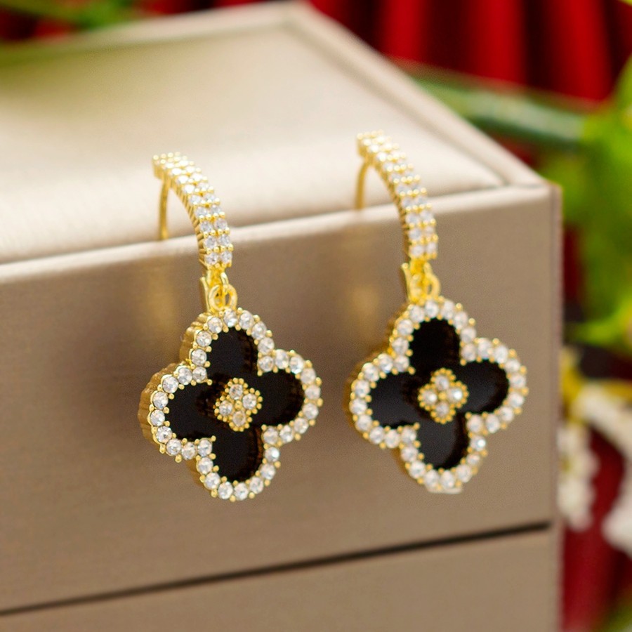 Classic universal elegant hypoallergenic earrings