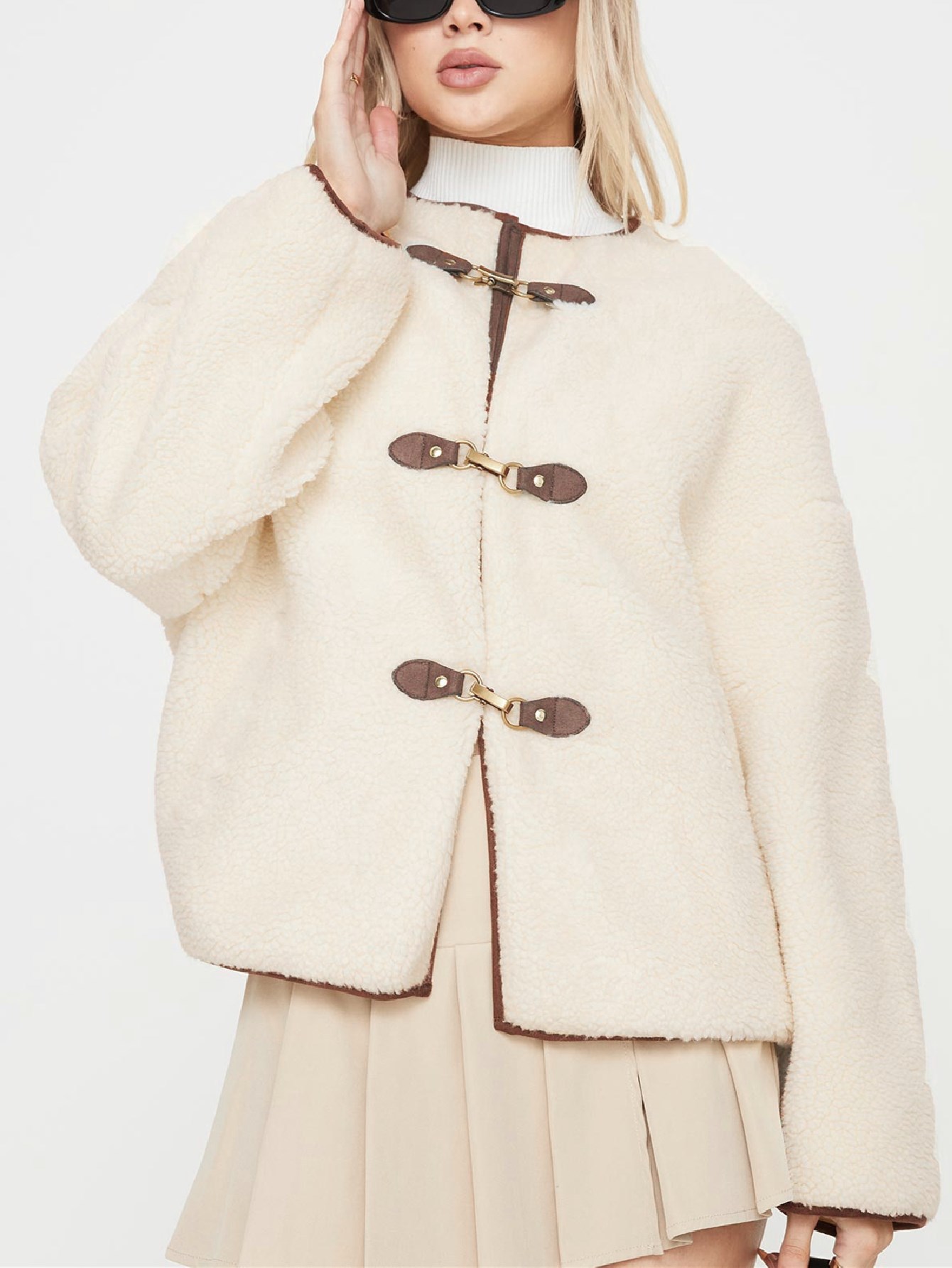 Women's Clothing autumn and winter thick plush leather button round neck long sleeve short style fashionable temperament coat_voghion.com