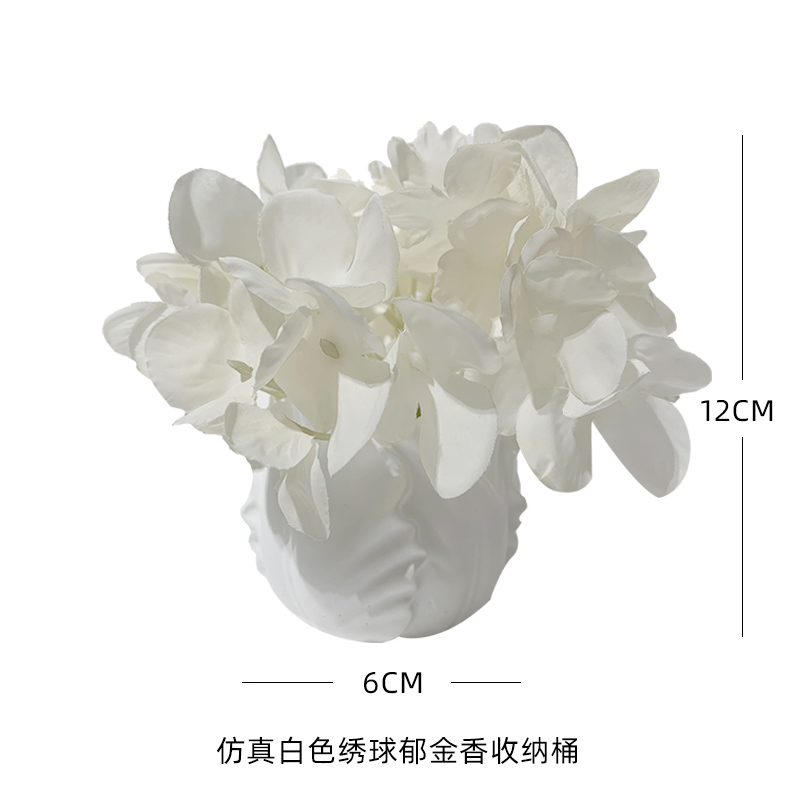 흰색 수국 튤립 보관통